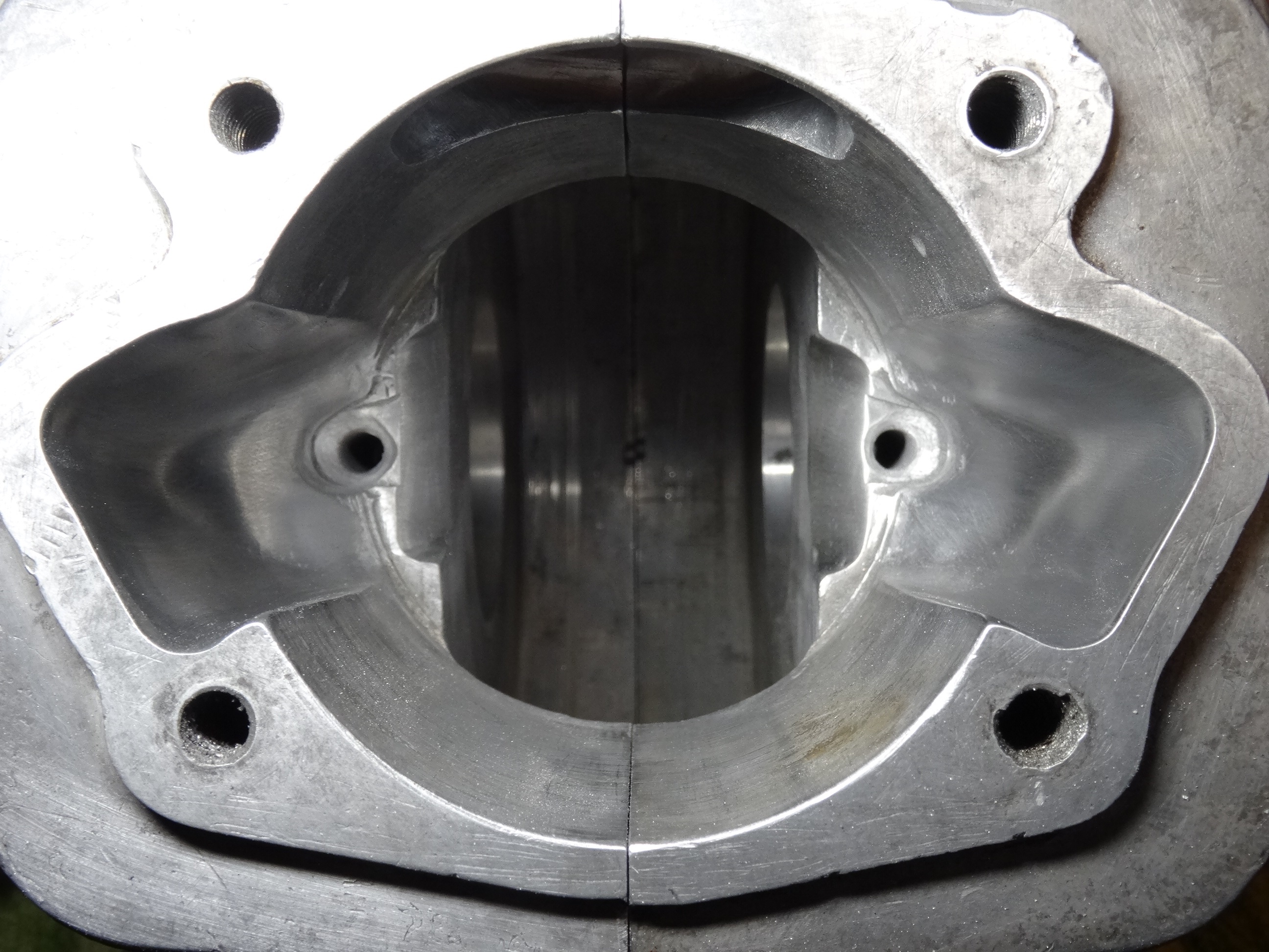 ČZ 250/455 - upravené bloky motoru - kanály